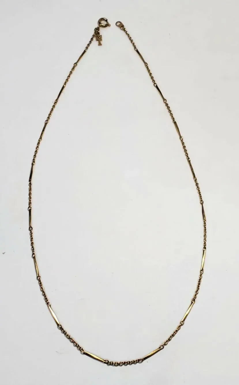 Vintage Crown Trifari Delicate Gold Tone Chain Necklace 18